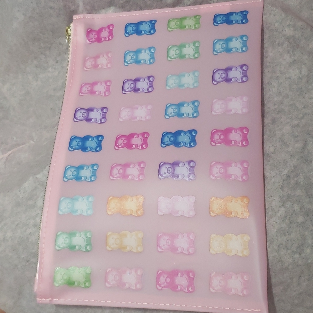 SALE! TOO FACED LIMITED EDITION GUMMY BEAR COSMETIC BAG. - Picture 4 of 8